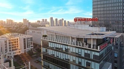 Chủ tịch Nam Long sang tay 2 triệu cổ phiếu cho hai con trai?