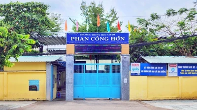 Gói thầu thiết bị trường học Hóc Môn: Nhà thầu Thành Phát 'Một mình một ngựa' về đích