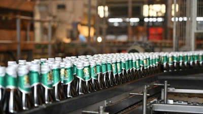 Sabeco hụt hơi quý cao điểm, lãi bán niên thấp kỷ lục