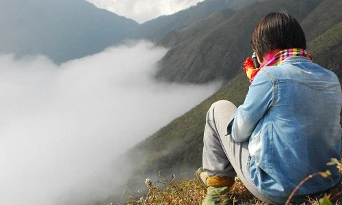 Tà Chì Nhù: Cung đường đến nơi chạm tay vào biển mây