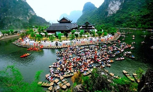 600.000 đồng đi tour du lịch nào cầu may đầu năm?