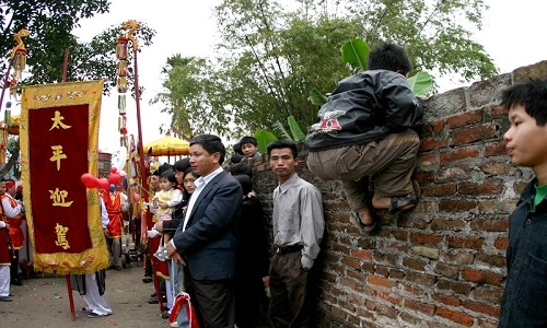 Ảnh: Những tư thế lạ mùa lễ hội 2017