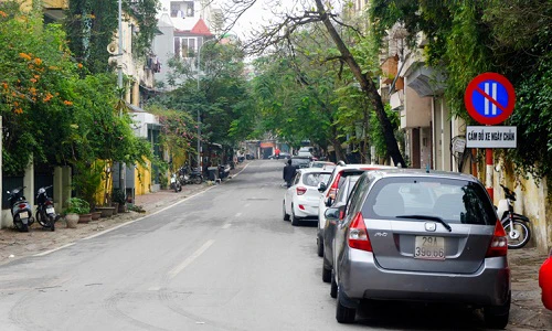 Ảnh: Đường phố Hà Nội thoáng đãng trong ngày đỗ xe chẵn lẻ