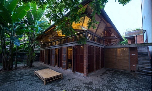 Nhà truyền thống tuyệt đẹp giữa Hà Nội 