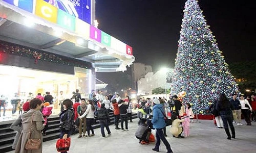 10 điểm chơi Noel “xả láng” giá mềm nhất Hà Nội