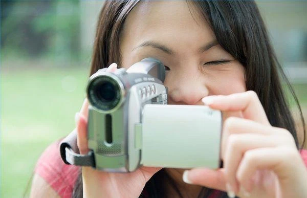 Cách làm phim chuyên nghiệp với phần mềm đơn giản