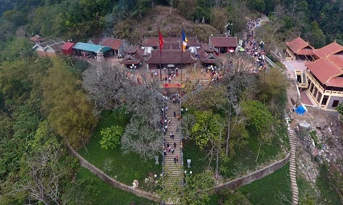 Ảnh: Vẻ hùng vĩ của đất Phật Yên Tử ngày khai hội