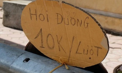 Bi hài những tấm biển chỉ đường “báo giá” 