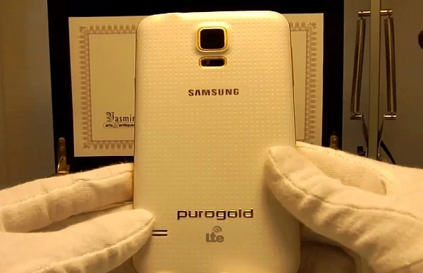 Smartphone và phụ kiện “sang chảnh”, dát vàng nguyên chất