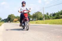 Đối thủ “sảy chân” vì những lỗi sơ đẳng, Nhựt Tiệp thuận lợi chiến thắng