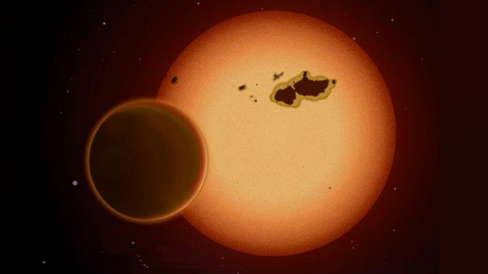 Một hành tinh như vậy được phát hiện có TTV là Kepler-725b. Đây là một hành tinh khí khổng lồ quay quanh một ngôi sao giống mặt trời màu vàng được tàu vũ trụ Kepler phát hiện. Hiện tàu vũ trụ này đã ngừng hoạt động. Ảnh: GU Shenghong.
