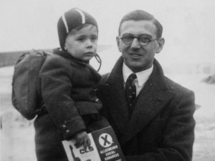 Trong thời gian từ tháng 12/1938 - 9/1939, Nicholas Winton và các cộng sự đã cứu sống ít nhất 669 trẻ em ở Cộng hòa Czech khỏi cuộc diệt chủng của Đức quốc xã. Câu chuyện có thật đầy cảm hứng về hành động anh hùng của ông Nicholas đã để lại ấn tượng sâu sắc trong lòng mọi người. Ảnh: Yad Vashem Photo Archives/United States Holocaust Memorial Museum.