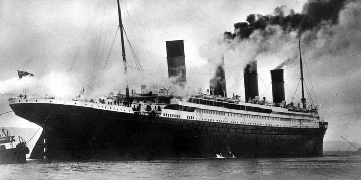 Tàu Titanic huyền thoại nặng 46.000 tấn, dài khoảng 267m. Được ca ngợi là tàu chở khách lớn nhất và sang trọng nhất thời bấy giờ, con tàu có thể chở hơn 2.400 hành khách và khoảng 900 thành viên thủy thủ đoàn. Ảnh: Popperfoto via Getty Images.