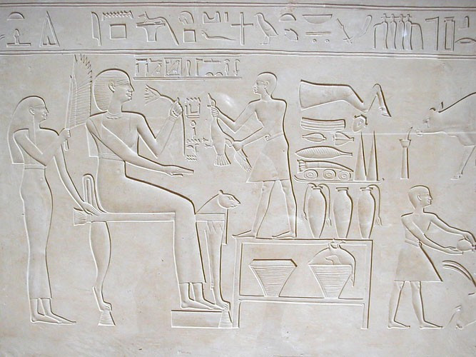 Điển hình là pharaoh Tutankhamun - vị vua nổi tiếng Ai Cập cổ đại. Ông được sinh ra từ mối quan hệ cận huyết giữa vua cha Akhenaten với một trong những chị em gái của ông. Ảnh: ancientegyptonline.