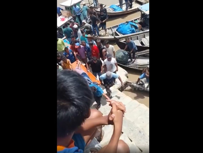 Ngư dân Zainal Arifin Marpaung, 50 tuổi, đã bị một con cá sấu hung dữ tấn công trong lúc thu gom bẫy đánh cá tại sông Sialang Gatap, Bắc Labuhan Batu Regency, Indonesia, vào ngày 9/7.