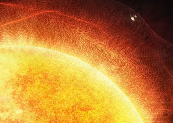Được phóng vào năm 2018, tàu Parker Solar Probe ngày càng tiến gần hơn đến ngôi sao ở trung tâm hệ Mặt trời. Vào tháng 12/2024, tàu thăm dò chỉ cách tâm hệ Mặt trời hơn 6,1 triệu km. Trong chuyến bay ngang qua gần nhất này, tàu thăm dò của NASA đã chụp nhiều hình ảnh về bầu khí quyển của Mặt trời. Ảnh: NASA/Johns Hopkins APL/Ben Smith.