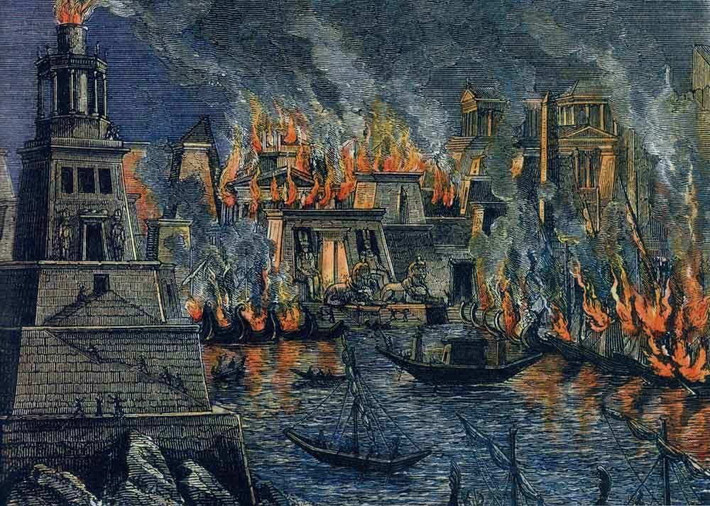 Tàn tích của ngọn hải đăng Alexandria được nhà khảo cổ học người Pháp Jean-Yves Empereur phát hiện dưới nước vào năm 1994. Từ đó, các chuyên gia tiến hành trục vớt các khối đá và thu thập dữ liệu để tạo ra bản sao kỹ thuật số của công trình này. Ảnh: Wikimedia Commons.