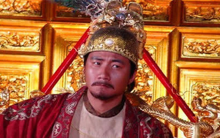 Khi Minh Thái Tổ băng hà, cháu của ông là Chu Doãn Văn đăng cơ kế vị. Đới Tư Cung là ngự y duy nhất được thăng làm Thái y viện sử và được tân vương hết sức trọng dụng, ban thưởng hậu hĩnh. Ảnh trong bài mang tính minh họa.