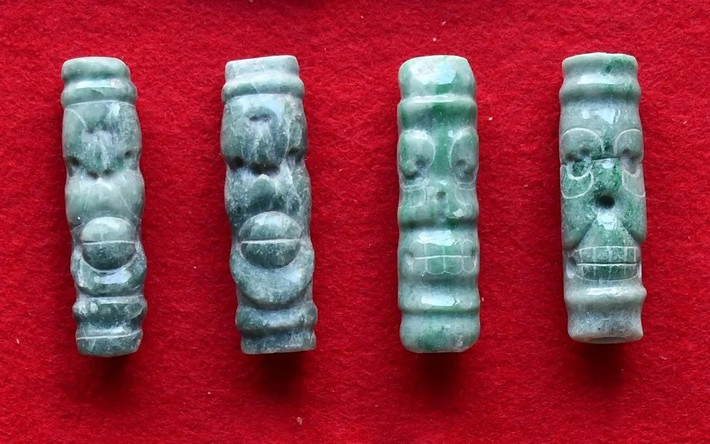 Lăng mộ được các chuyên gia xác định thuộc về nhà vua Caracol có tên là Te K'ab Chaak. Tên của vị vua này có ý nghĩa đặc biệt. Trong đó, Chaak là thần mưa được người Maya tôn thờ. Te K'ab có nghĩa là cành cây, ngụ ý vị vua này như cánh tay đắc lực của thần mưa. Ảnh: Caracol Archaeological Project, University of Houston.
