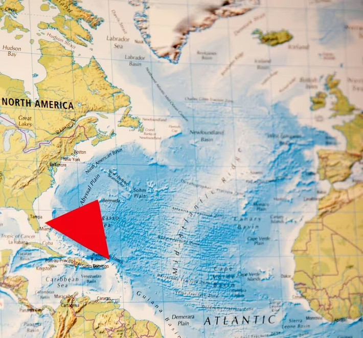 Nằm giữa Florida, Puerto Rico và Bermuda, "Tam giác quỷ" Bermuda là một trong những địa điểm bí ẩn nhất thế giới. Hơn 50 con tàu, 20 máy bay và hàng trăm người đã mất tích khi đi qua vùng biển này. Ảnh: Getty.