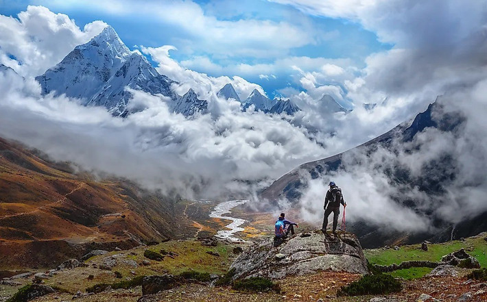 Thế nhưng, nghiên cứu mới công bố trên tạp chí Tectonics đã bác bỏ giả thuyết trên. Theo các chuyên gia, kết quả kiểm chứng bằng các công cụ hiện đại hơn cho thấy lớp vỏ Trái Đất sẽ tan chảy ở độ sâu khoảng 40 km do nhiệt độ khắc nghiệt. Ảnh: worldatlas.