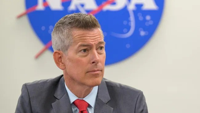 Khi tham dự Hội nghị Hàng không Quốc tế (IAC) tại Sydney, Australia, quyền Giám đốc NASA Sean Duffy đã tiết lộ kế hoạch xây một căn cứ bền vững trên Mặt trăng, biến “tiền đồn” thành “ngôi làng” cố định vào năm 2035. Ảnh: NASA/Bill Ingalls.
