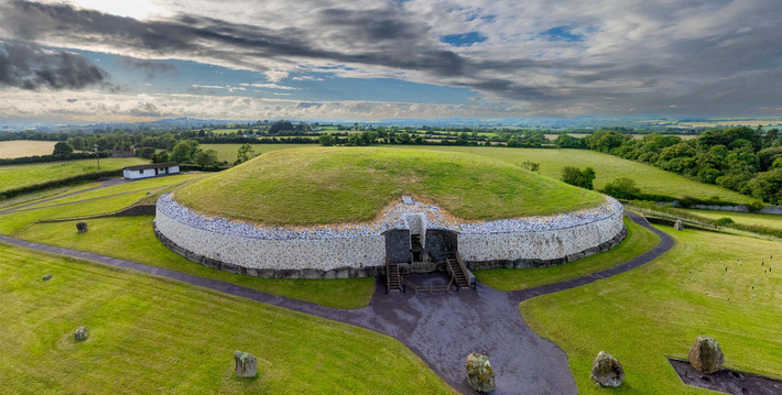 Trên thực tế, có rất ít bằng chứng về bất bình đẳng xã hội ở Ireland vào thời Đồ đá mới (năm 4000 trước Công nguyên đến năm 2500 trước Công nguyên). Ảnh: voicesfromthedawn.com.