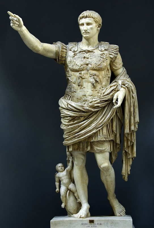 Hoàng đế Augustus cũng ban hành nhiều sắc lệnh nhằm xây dựng nền móng vững chắc cho Augustus. Giống như nhiều vị vua, Augustus thực hiện nhiều cuộc chinh phạt nhằm mở rộng lãnh thổ. Tuy nhiên, không phải chiến dịch nào cũng thành công. Ảnh: Sergey Sosnovskiy, via ancientrome.ru.