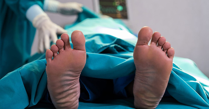 Các nhà nghiên cứu tin cho rằng, hiện tượng Lazarus có thể xảy ra do áp lực tích tụ trong lồng ngực từ việc hồi sức tim phổi. Khi ngừng CPR, áp lực này được giải phóng dần và tim hoạt động trở lại. Ảnh: theheartysoul.