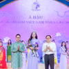 Á hậu Hoàng Thị Thanh Dược lan tỏa tình yêu với áo dài