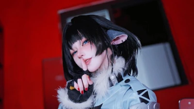 Nữ coser tắm bồn khi cosplay gây sốt khắp mạng xã hội