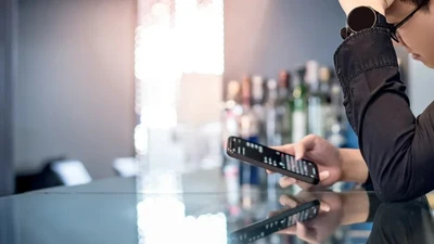 Chatbot AI khiến người dùng ảo tưởng, ly hôn và tử vong