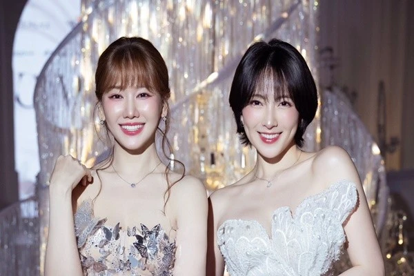 Đọ sắc Hari Won và cô bạn thân Kang Ji Young