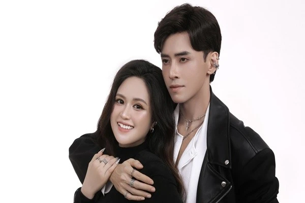 Diễn viên có gương mặt giống Mai Phương Thúy mang bầu