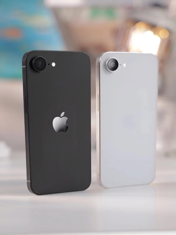 Trước đó, thông tin từ chuyên gia rò rỉ Evan Blass cho rằng iPhone SE 4 sẽ sở hữu Dynamic Island. Đây là thiết kế "viên thuốc" nổi bật lần đầu xuất hiện trên iPhone 14 Pro. Nhưng những hình ảnh rò rỉ mới nhất lại cho thấy điều ngược lại. Ảnh: Majin Buu