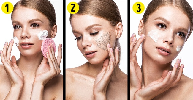 3. Làm sạch da trước khi trang điểm: Đây là bước quan trọng để trang điểm hoàn hảo hơn. Nếu không làm sạch da sẽ khiến da bạn bị kích ứng hoặc nổi mụn trứng cá.