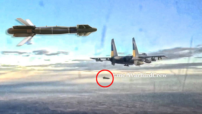 Ukraine nhận được từ Pháp tên lửa Hammer - AASM (Armement Air-Sol Modulaire), họ gắn lên Su 27 và Mig 29. Vũ khí này về cơ bản là một quả bom dẫn đường 250kg với một động cơ tên lửa nhỏ để mở rộng phạm vi lên khoảng 70km. Ảnh: War Birdcrew.
