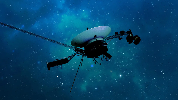 Tàu thăm dò Voyager 1 và 2 được phóng đi năm 1977 đang chết dần trong không gian liên sao tăm tối. Các sự cố khiến các thiết bị quan trọng ngừng hoạt động cùng với năng lượng dần cạn kiệt khiến nó bị hư hại nghiêm trọng khi đối mặt với nhiệt độ lạnh giá bên ngoài không gian. Các tàu thăm dò này hiện đã ở cách xa trái đất hơn 24 tỷ km. Ảnh: Caltech - NASA