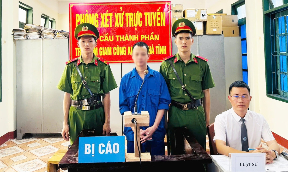 Trần Văn Huy tại phiên toà. tang-tru-vu-khi-1.jpg