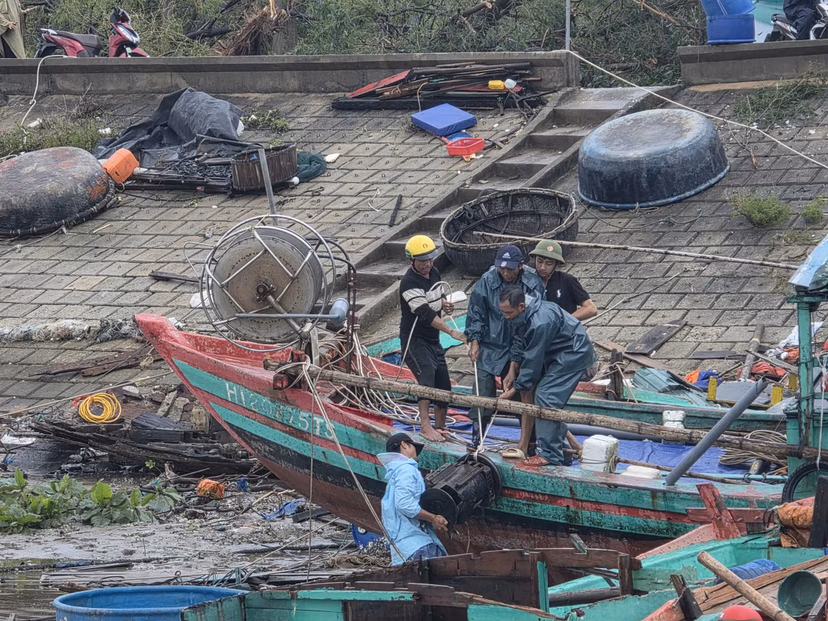 Bão số 5 đã gây thiệt hại nặng nề cho người dân Hà Tĩnh.