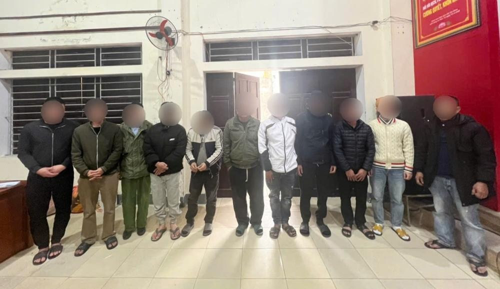 Các đối tượng tại cơ quan Công an. 691fe1238b9bb.jpg