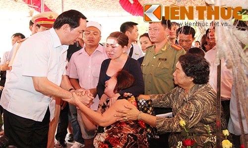 Bộ trưởng Trần Đại Quang viếng nạn nhân vụ thảm sát tại Bình Phước