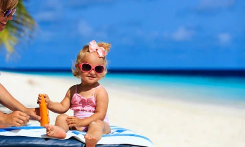 10 mỹ phẩm mẹ tuyệt đối không dùng cho bé