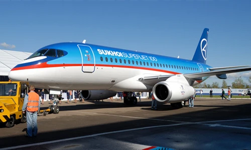 Soi máy bay Sukhoi Superjet 100 Nga sắp cung cấp cho Việt Nam