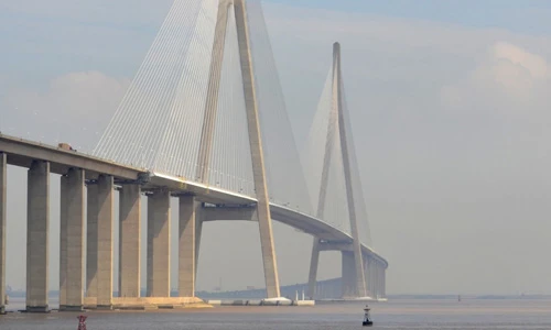 Những công trình khổng lồ của Trung Quốc tiêu tốn cả tỷ đô