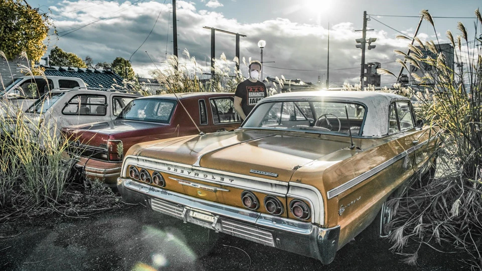 Những chiếc xe bị bỏ lại sau thảm họa hạt nhân ở Nhật Bản