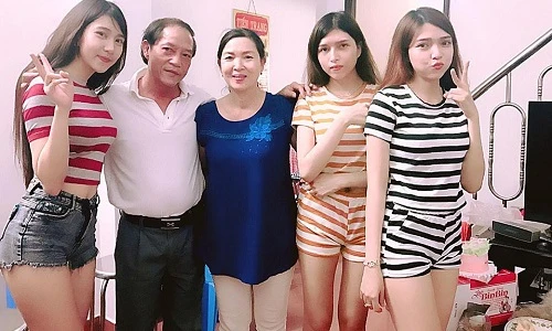 Cô gái trong ảnh gia đình có “3 nàng tiên” lên tiếng