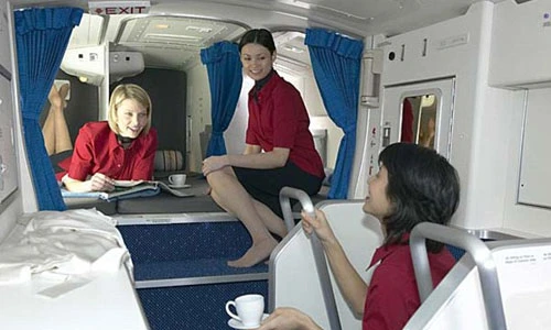 Hé lộ nơi nghỉ ngơi “khó nói” của tiếp viên hàng không