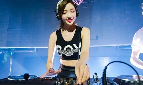 Ngắm những nữ DJ ngoại quốc hút lòng giới trẻ Việt