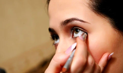 Mẹo trang điểm đơn giản giúp cặp mắt to tròn cuốn hút